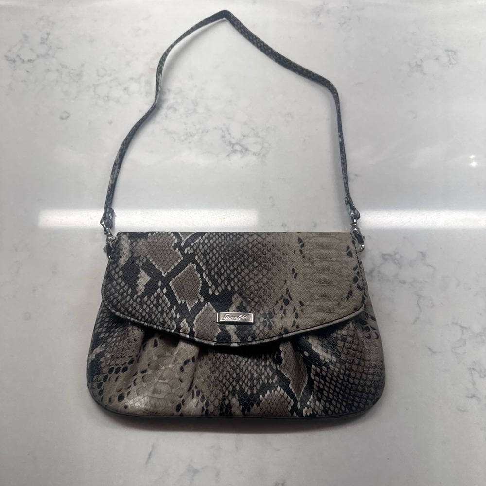 Elegant Snakeskin Shoulder Bag